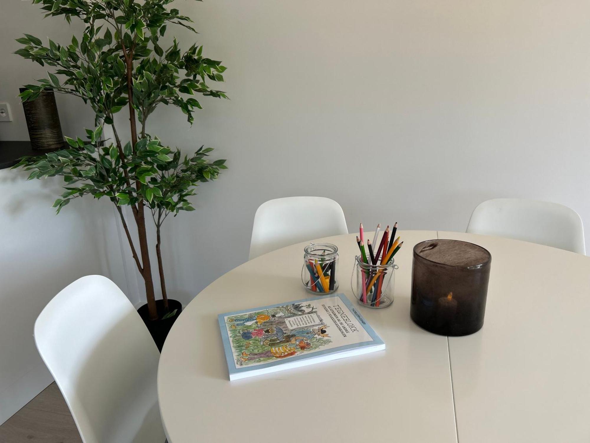 Sorlandsidyll Med Svommebasseng! Appartement